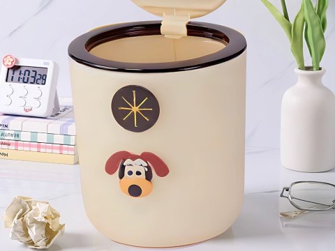 Mini kosz na śmieci piesek do pokoju dziecęcego 2l na klik mały poręczny