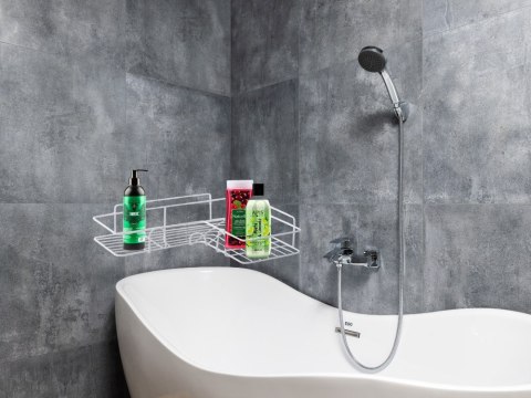 Półka łazienkowa do łazenki pod prysznic narożna loft wisząca haczyk biała