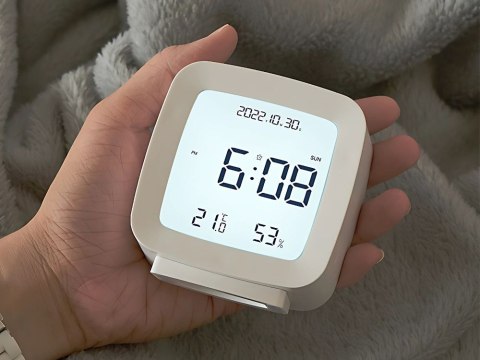 Zegar budzik z datą i temperaturą z funkcją drzemki lcd wilgoć w powietrzu