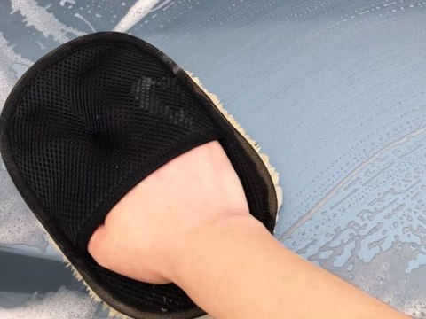 Rękawica do mycia auta mikrofibra detailingowa miękka do lakieru felg szyb