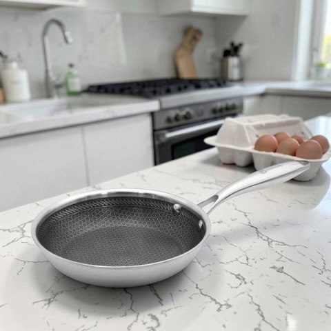 PATELNIA STALOWA 22cm Z POWŁOKĄ PLASTER MIODU 5549